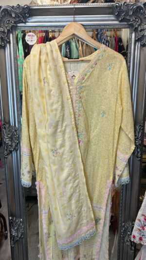 Primrose Pastel Bloom