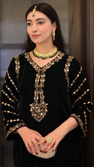 Noiré – Jet Black 2PC