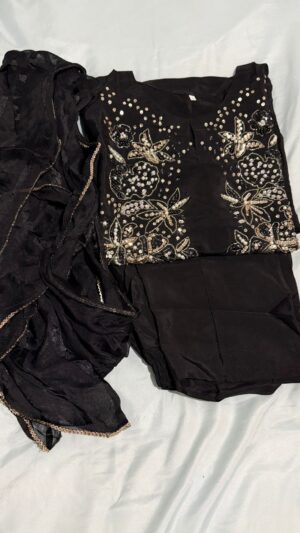 Midnight Noir Embellished 3PC Suit – Luxury Black Edition