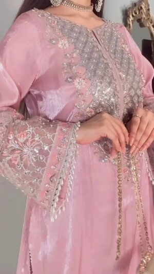 Gul-e-Noor Luxury Embroidered 3PC Set